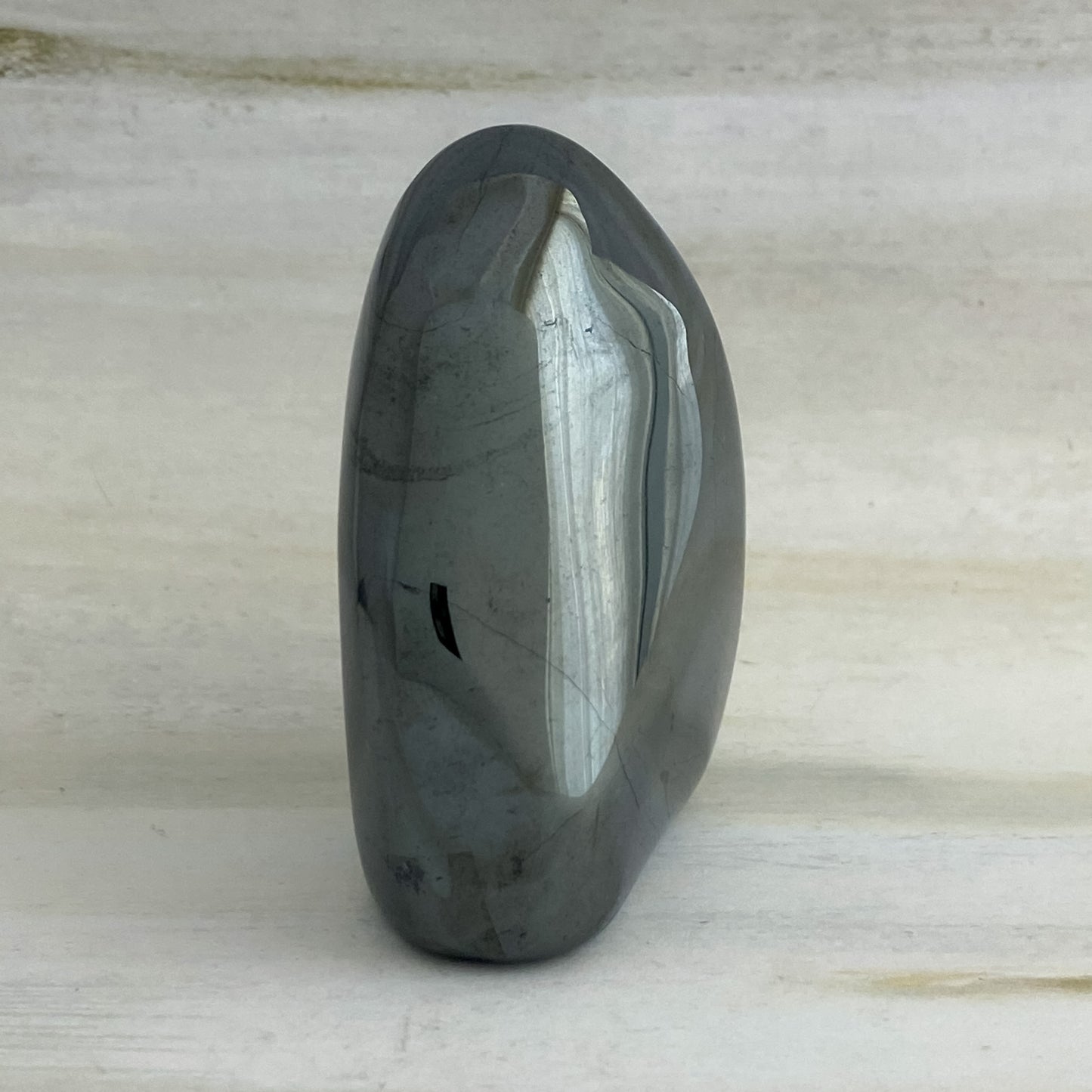 57 X 44 X 25 MM HEMATITE HANDHELD POLISHED TUMBLE