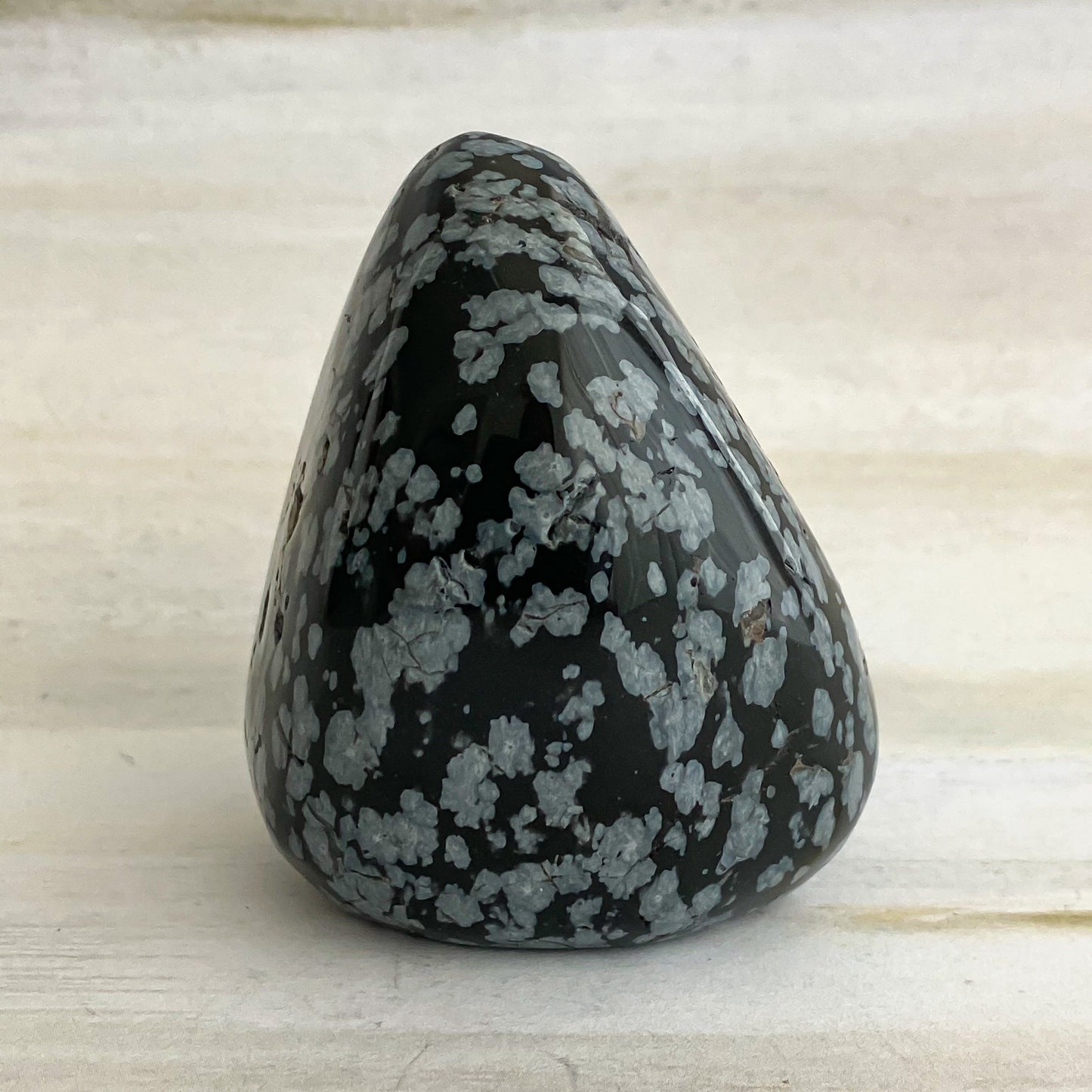 44 X 53 X 39 MM SNOWFLAKE OBSIDIAN HANDHELD TUMBLE
