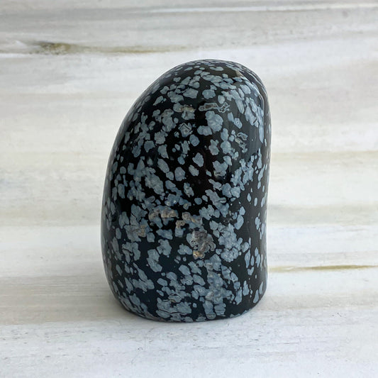 46 X 69 X 38 MM SNOWFLAKE OBSIDIAN HANDHELD TUMBLE