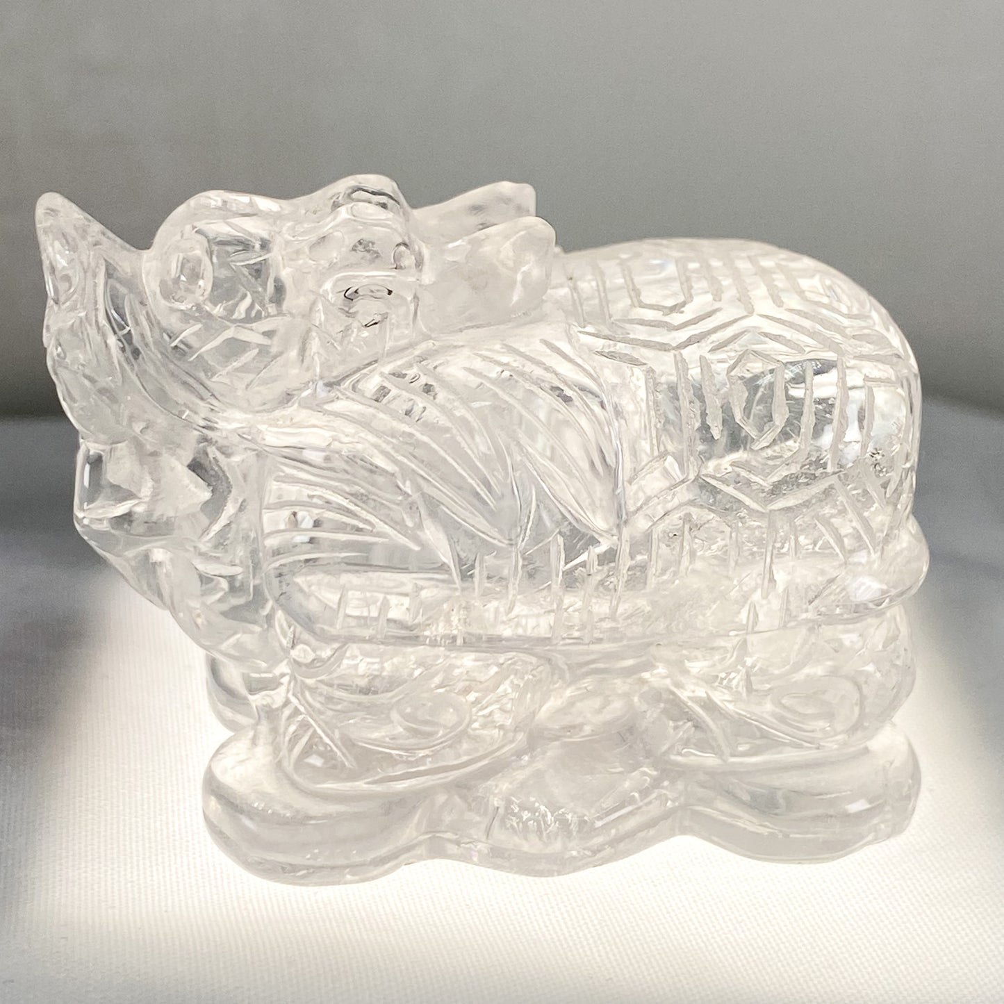 36 X 40 X 30MM CLEAR QUARTZ DRAGON TORTOISE