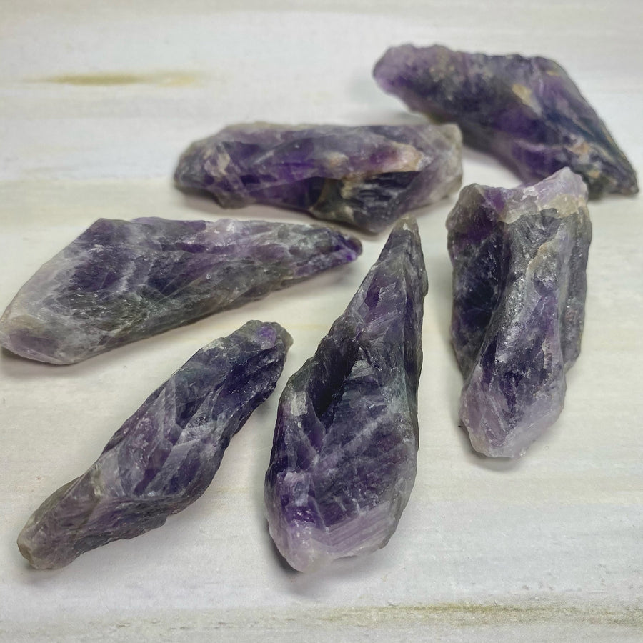 AMETHYST CRYSTAL RAW POINT (20 X 50MM)