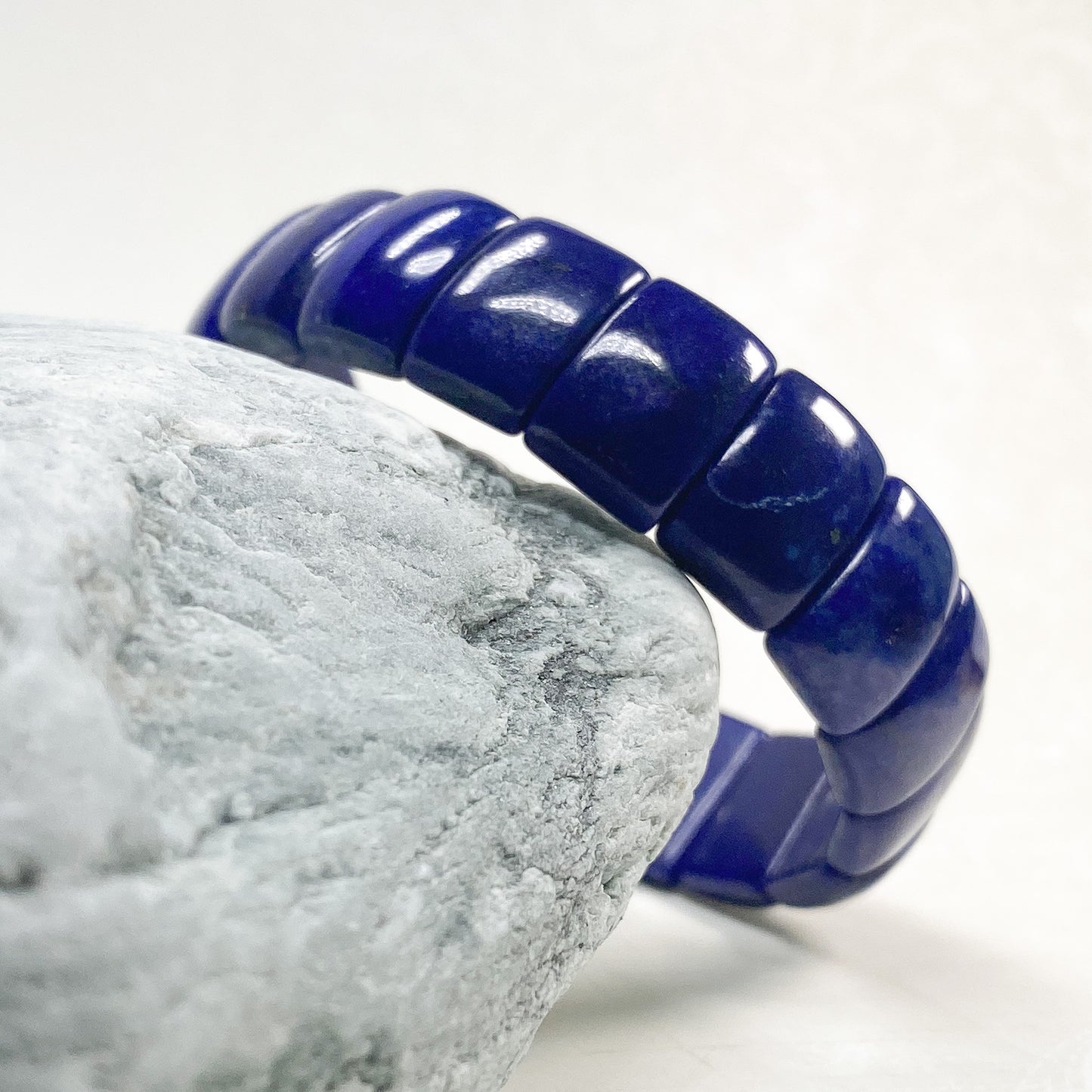 17 x 11 MM RECTANGLE LAPIS LAZULI ELASTIC BANGLE