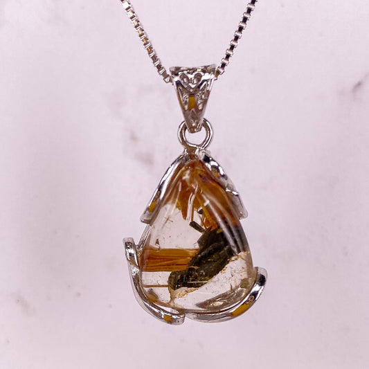 19 X 14MM GOLD RUTILATED QUARTZ TEARDROP PENDANT