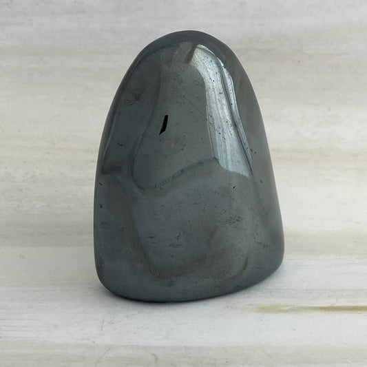57 X 45 X 24MM  HEMATITE HANDHELD POLISHED TUMBLE